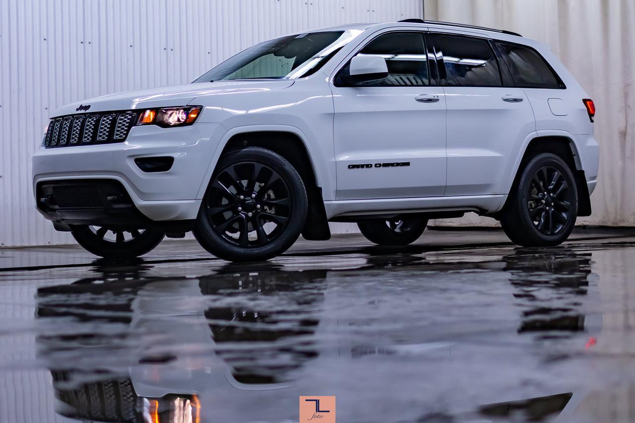 2020 Jeep Grand Cherokee 4x4 Laredo Altitude Leather Roof Nav BCam Red Deer AB