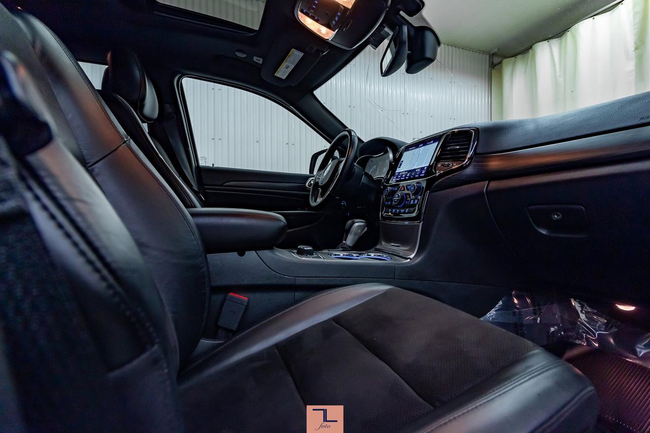 2020 Jeep Grand Cherokee 4x4 Laredo Altitude Leather Roof Nav BCam Red Deer AB