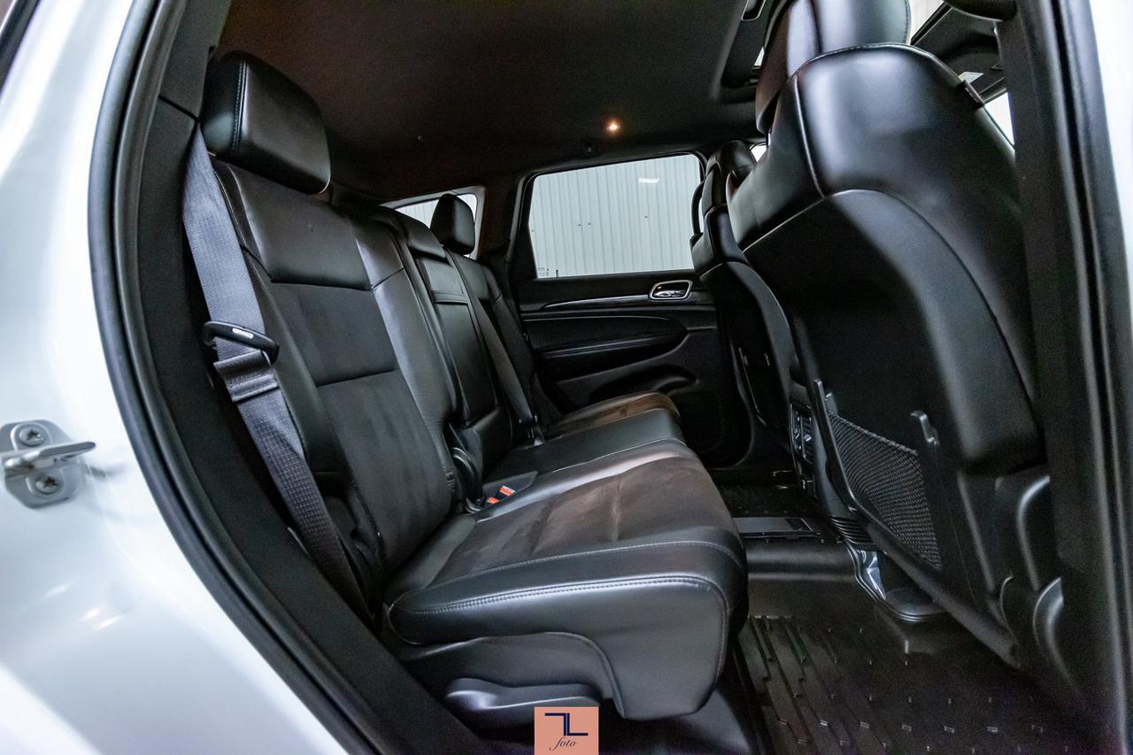 2020 Jeep Grand Cherokee 4x4 Laredo Altitude Leather Roof Nav BCam Red Deer AB