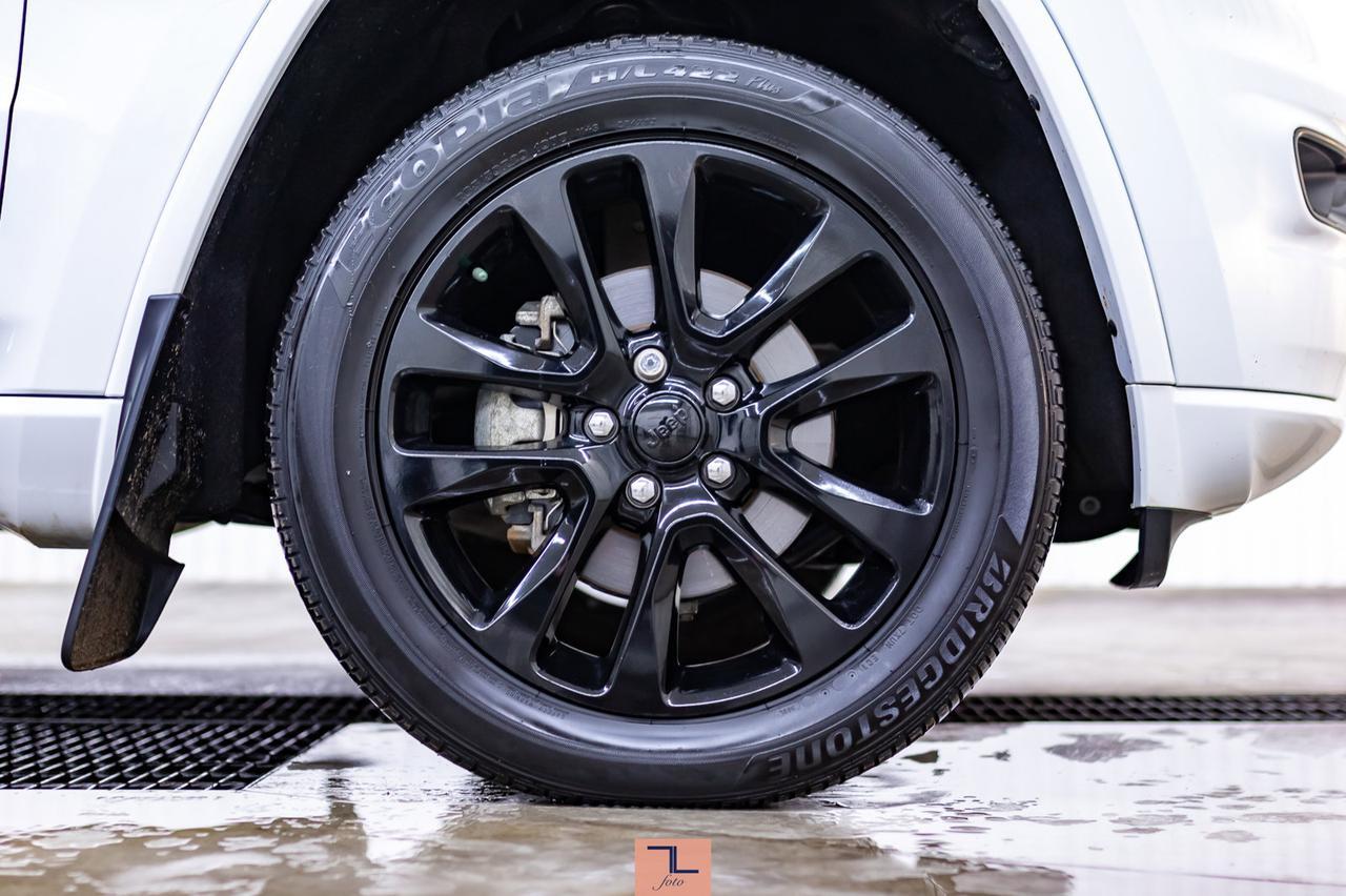 2020 Jeep Grand Cherokee 4x4 Laredo Altitude Leather Roof Nav BCam Red Deer AB