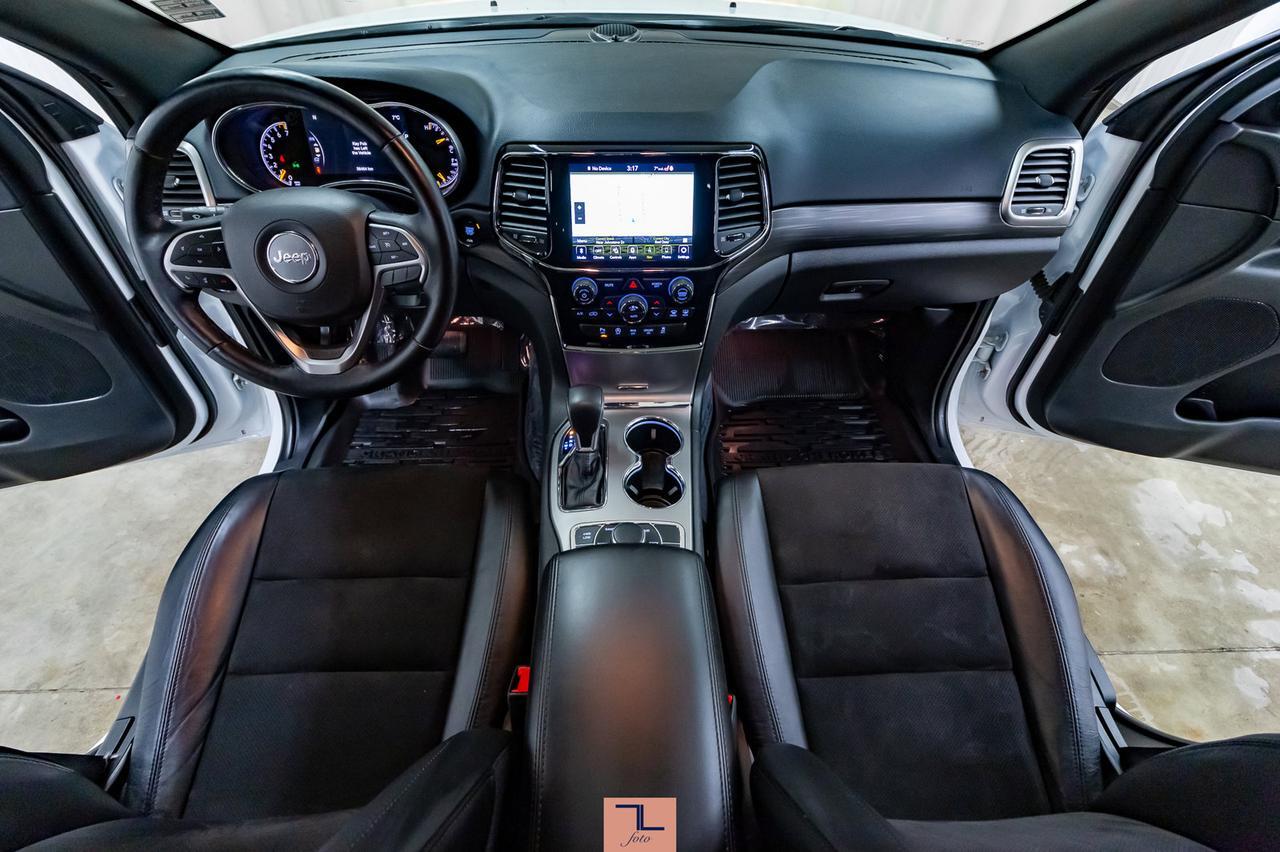 2020 Jeep Grand Cherokee 4x4 Laredo Altitude Leather Roof Nav BCam Red Deer AB