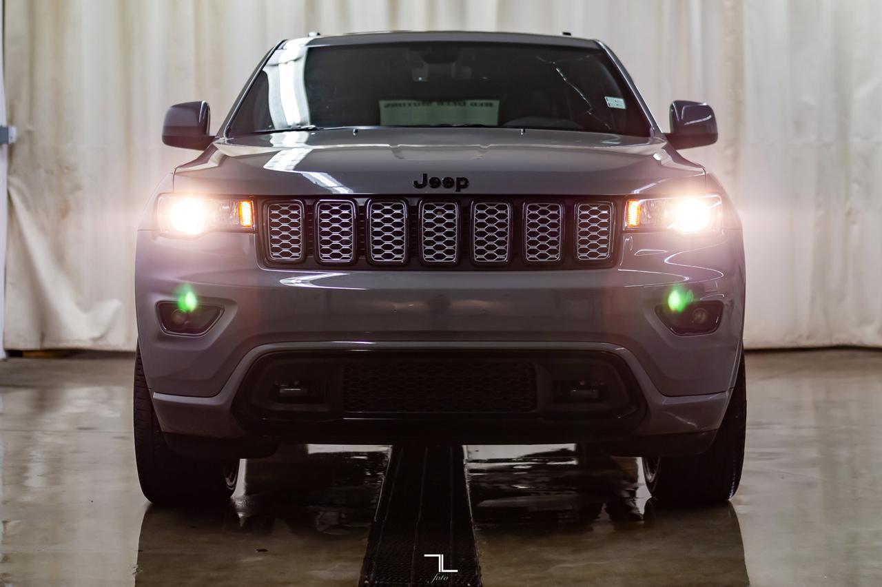 2020 Jeep Grand Cherokee 4x4 Laredo Altitude Leather Roof Nav BCam Red Deer AB