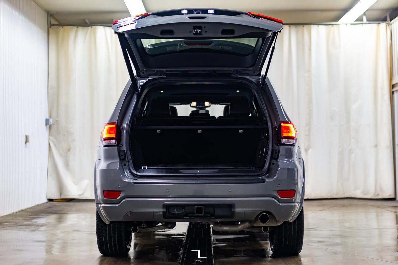 2020 Jeep Grand Cherokee 4x4 Laredo Altitude Leather Roof Nav BCam Red Deer AB