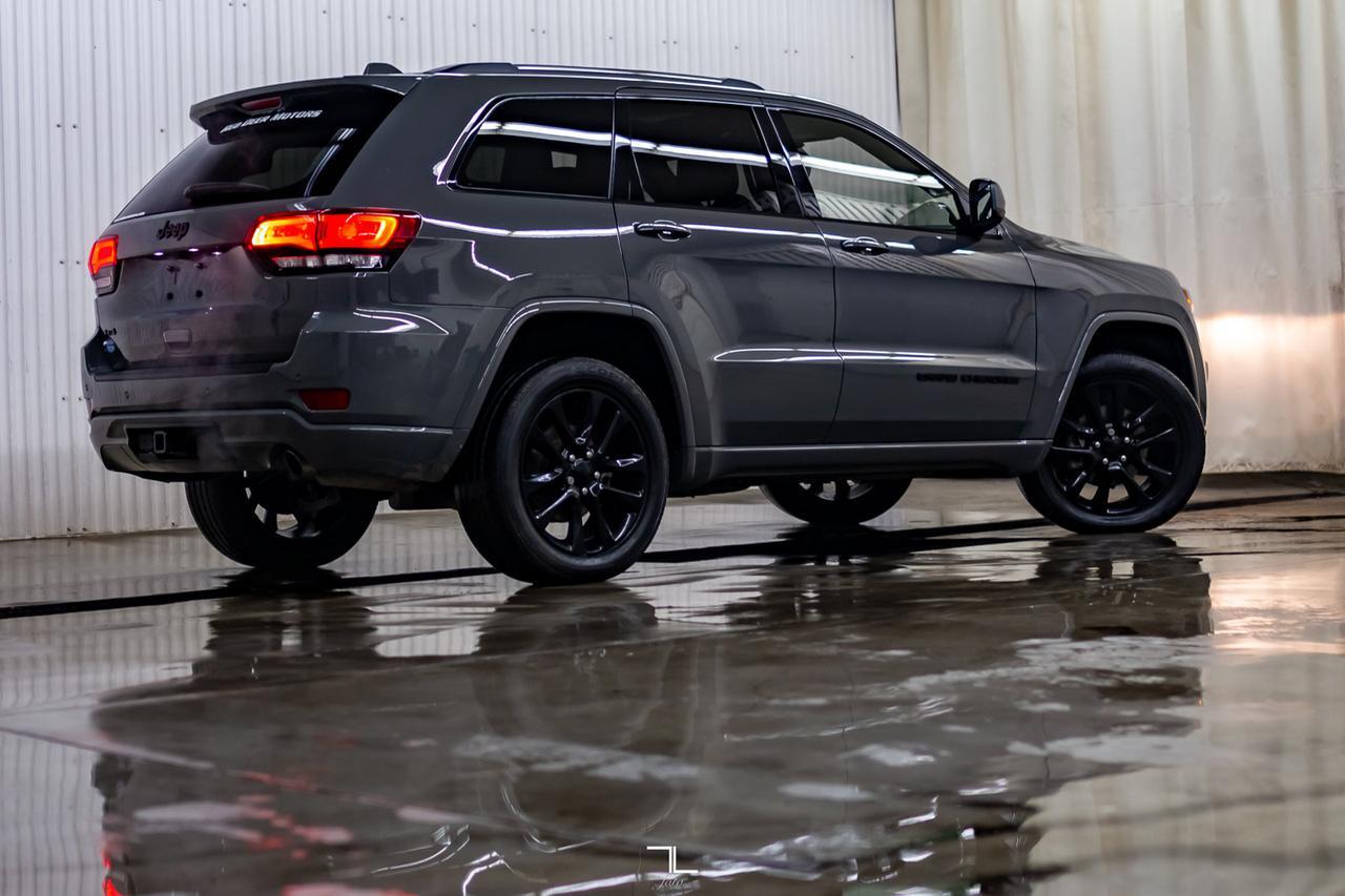 2020 Jeep Grand Cherokee 4x4 Laredo Altitude Leather Roof Nav BCam Red Deer AB