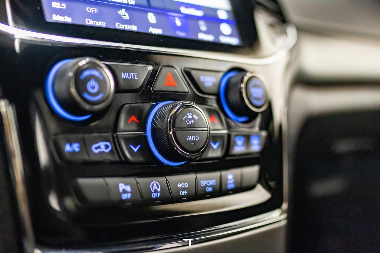 2020 Jeep Grand Cherokee 4x4 Laredo Altitude Leather Roof Nav BCam Red Deer AB