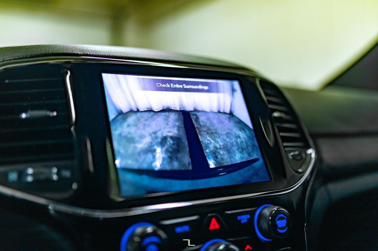 2020 Jeep Grand Cherokee 4x4 Laredo Altitude Leather Roof Nav BCam Red Deer AB