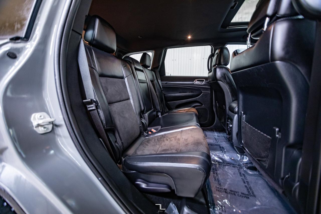 2020 Jeep Grand Cherokee 4x4 Laredo Altitude Leather Roof Nav BCam Red Deer AB