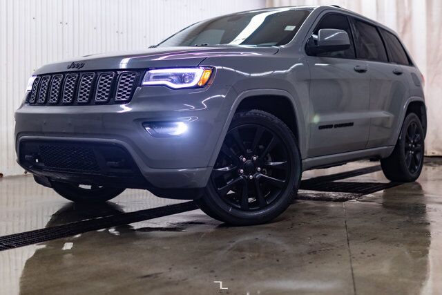 2020 Jeep Grand Cherokee 4x4 Laredo Altitude Leather Roof Nav BCam Red Deer AB