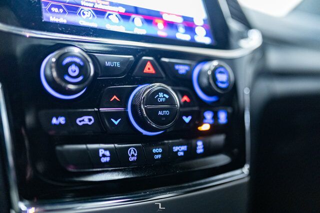 2020 Jeep Grand Cherokee 4x4 Laredo Altitude Leather Roof Nav BCam Red Deer AB