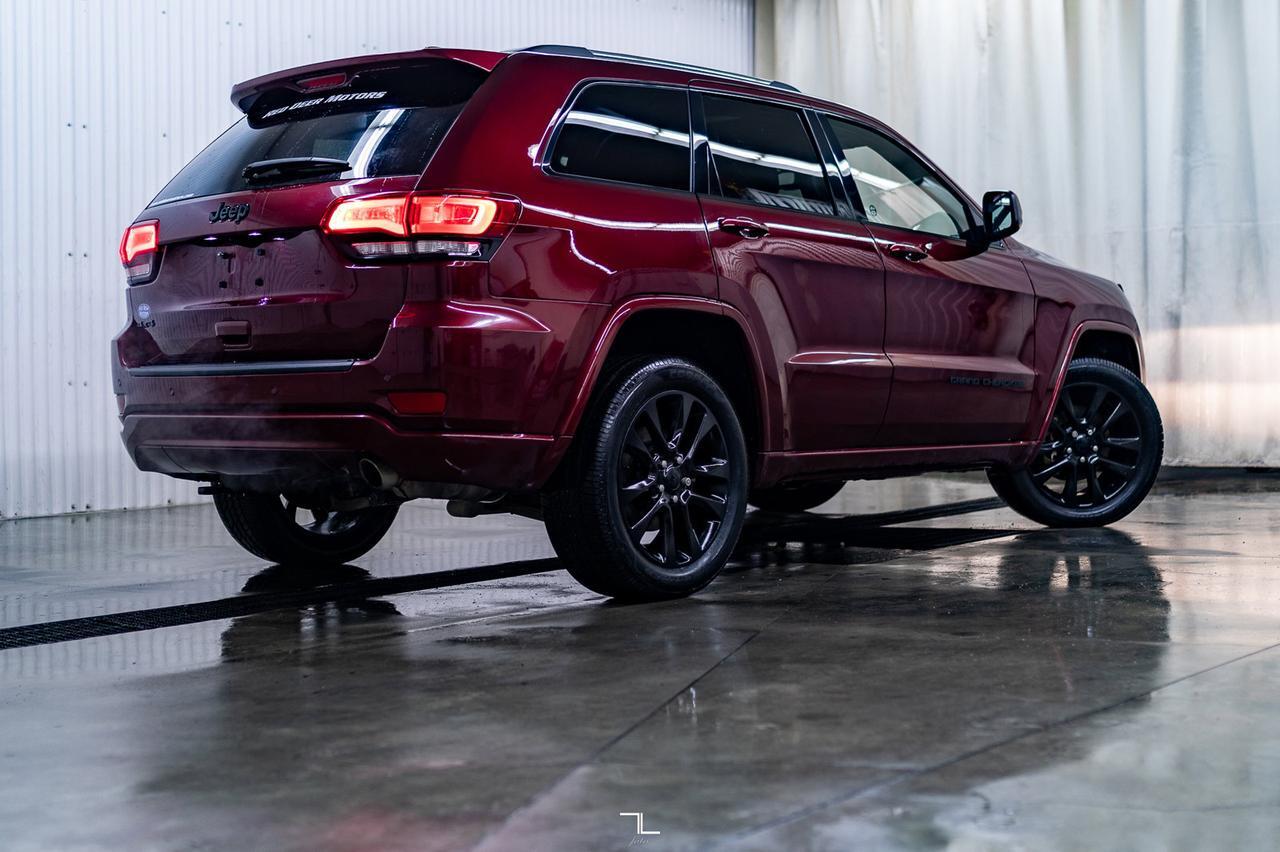 2020 Jeep Grand Cherokee 4x4 Laredo Altitude Leather Roof Nav Red Deer AB