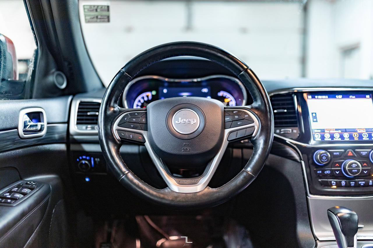 2020 Jeep Grand Cherokee 4x4 Laredo Altitude Leather Roof Nav Red Deer AB