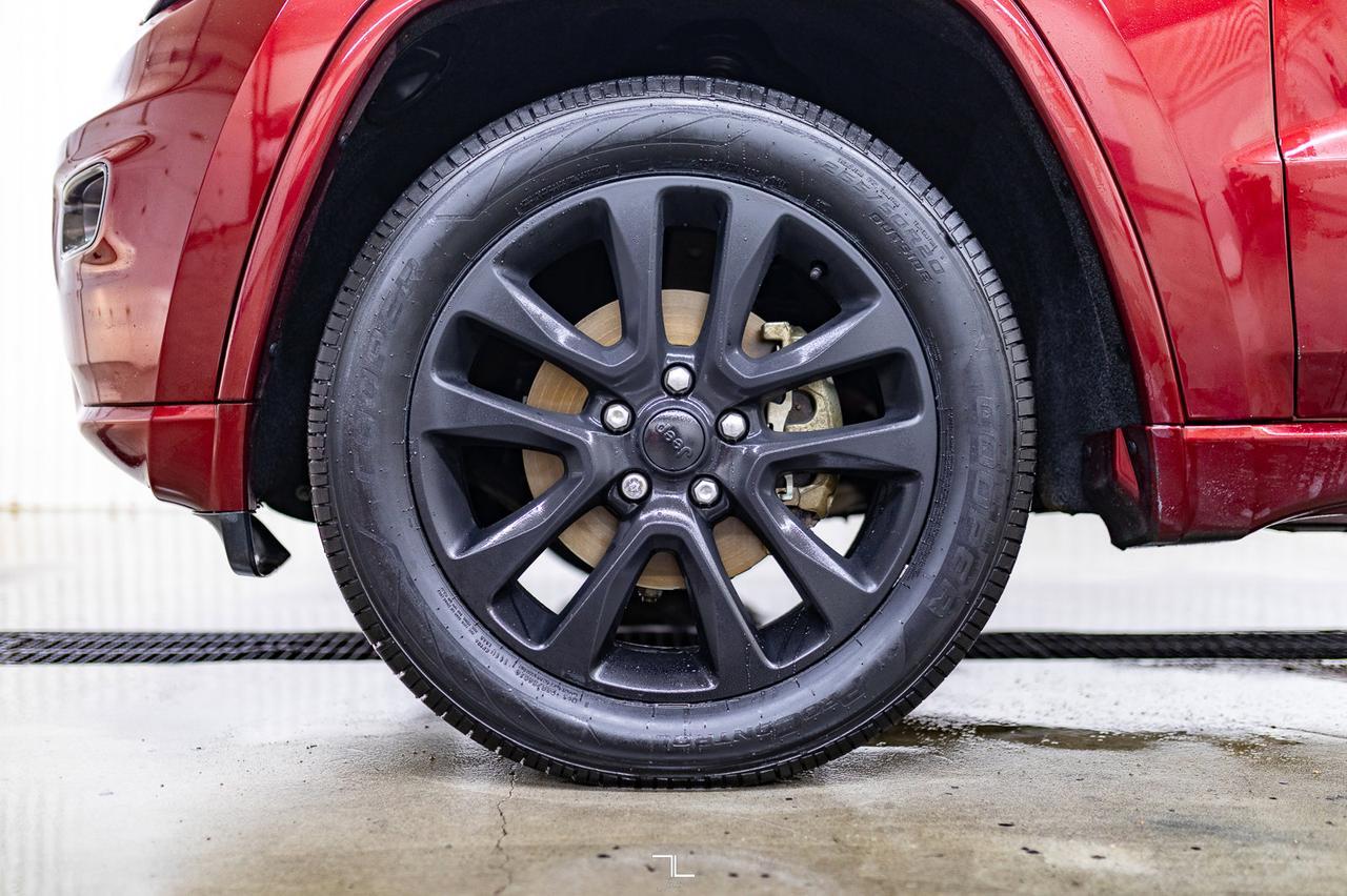 2020 Jeep Grand Cherokee 4x4 Laredo Altitude Leather Roof Nav Red Deer AB