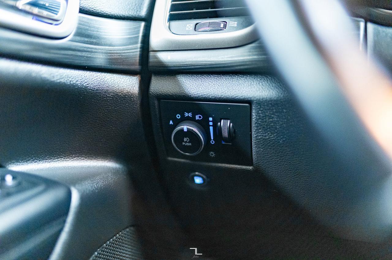 2020 Jeep Grand Cherokee 4x4 Laredo Altitude Leather Roof Nav Red Deer AB