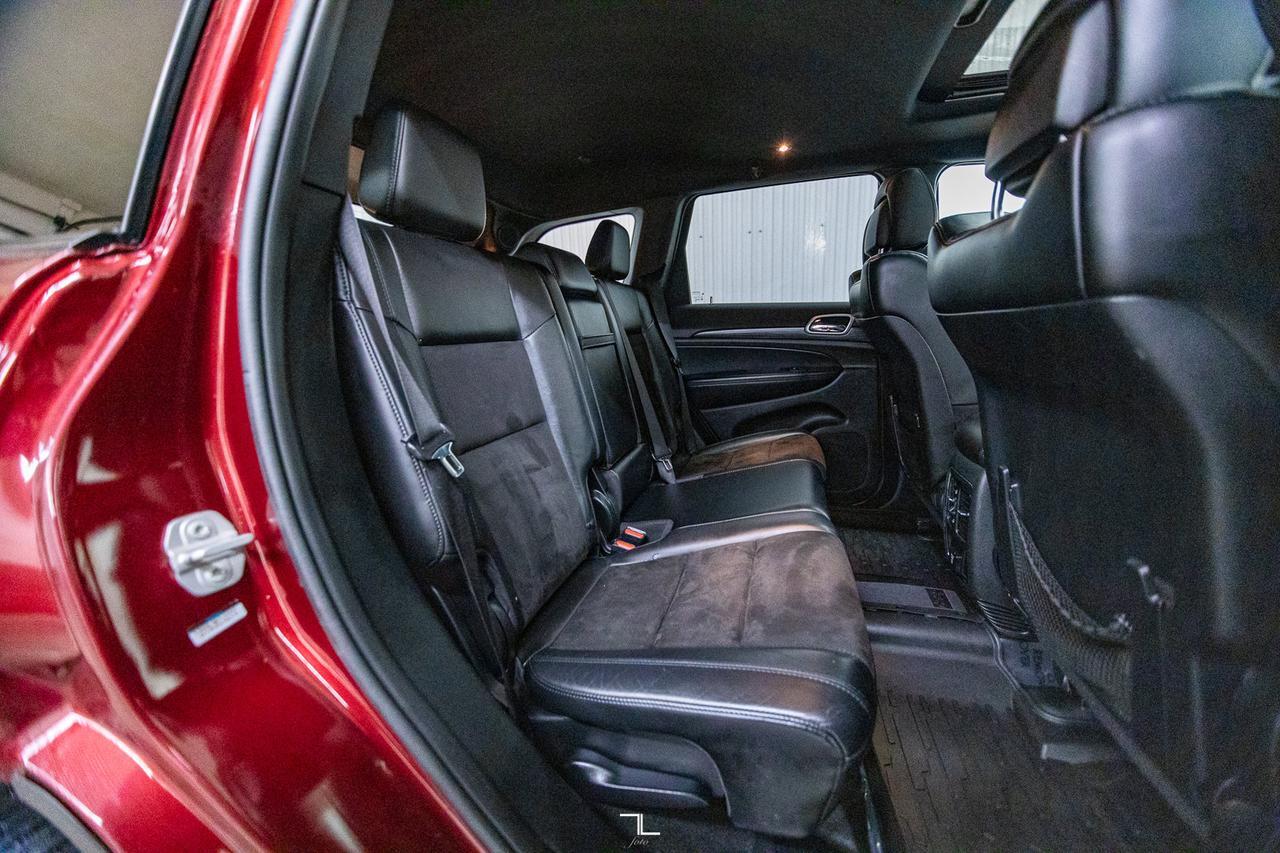 2020 Jeep Grand Cherokee 4x4 Laredo Altitude Leather Roof Nav Red Deer AB