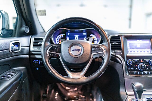 2020 Jeep Grand Cherokee 4x4 Laredo Upland BCam Red Deer AB