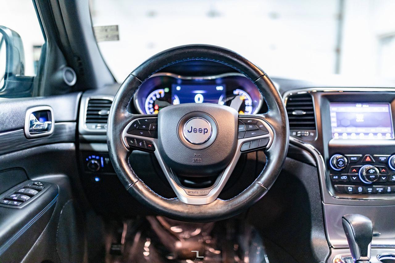 2020 Jeep Grand Cherokee 4x4 Laredo Upland BCam Red Deer AB