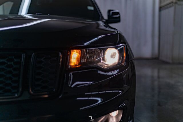 2020 Jeep Grand Cherokee 4x4 Laredo Upland BCam Red Deer AB