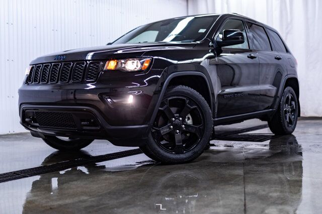 2020 Jeep Grand Cherokee 4x4 Laredo Upland BCam Red Deer AB