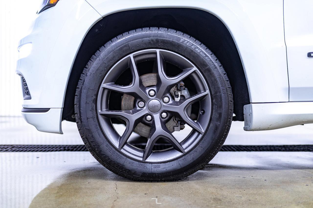 2020 Jeep Grand Cherokee 4x4 Limited X Leather Roof Nav BCam Red Deer AB