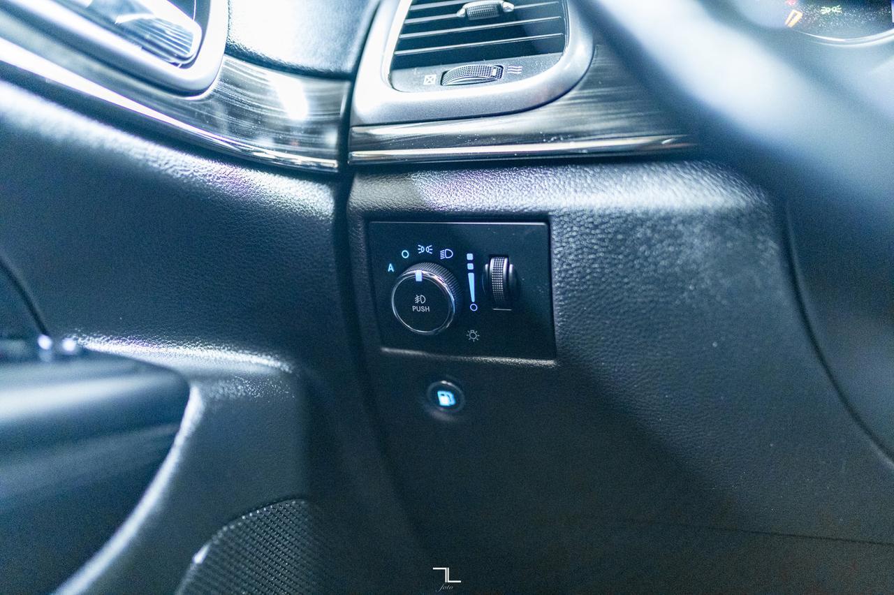 2020 Jeep Grand Cherokee 4x4 Limited X Leather Roof Nav BCam Red Deer AB