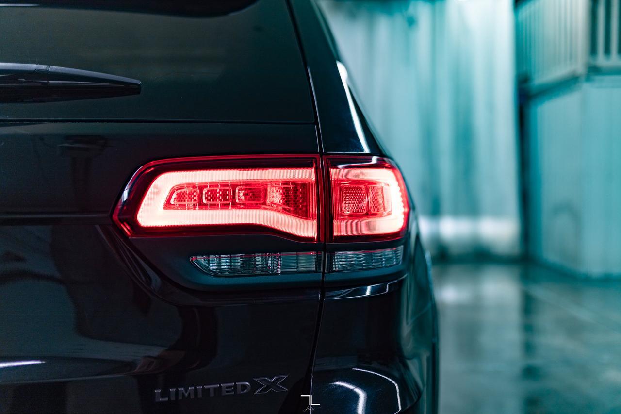 2020 Jeep Grand Cherokee 4x4 Limited X Leather Roof Nav BCam Red Deer AB