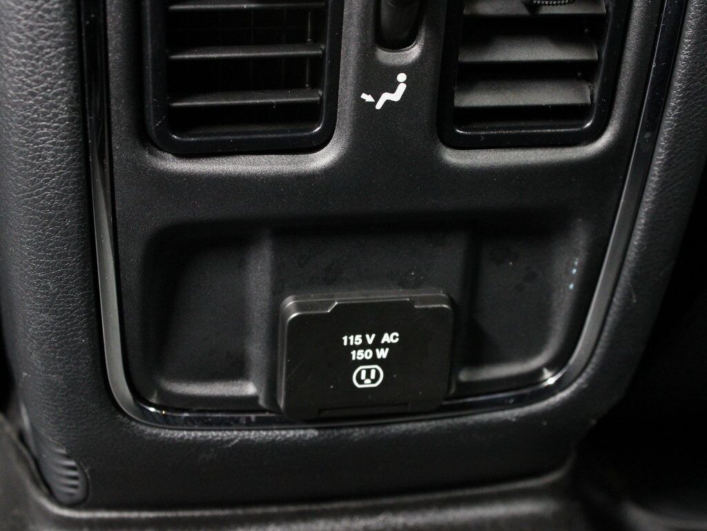 2020 Jeep Grand Cherokee Altitude 4WD Fond du Lac WI