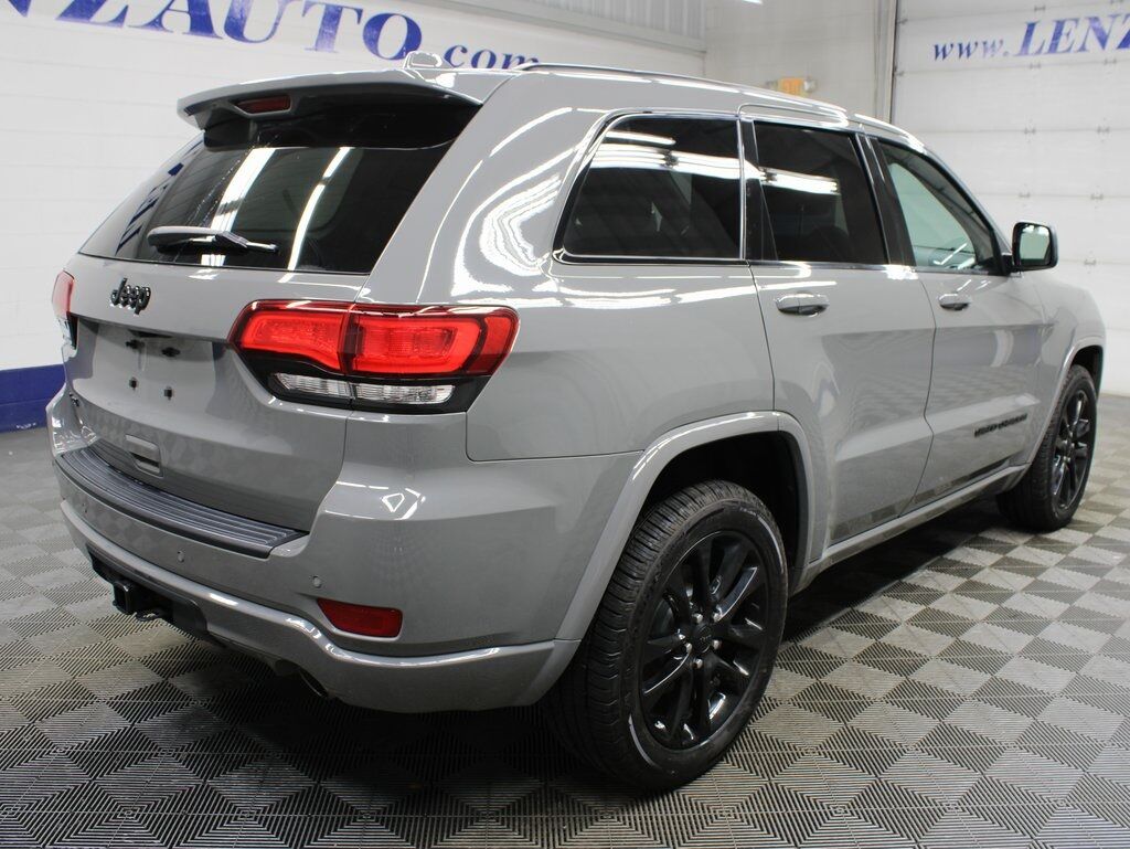 2020 Jeep Grand Cherokee Altitude 4WD Fond du Lac WI