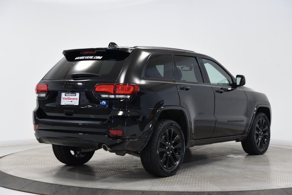 2020 Jeep Grand Cherokee Altitude Akron
