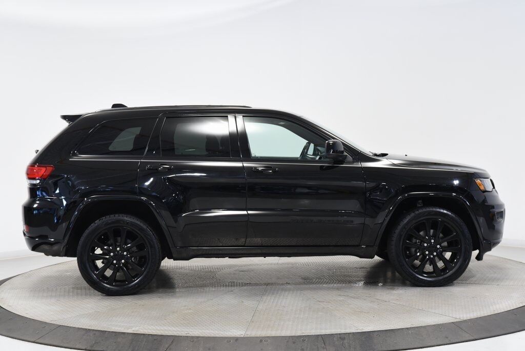 2020 Jeep Grand Cherokee Altitude Akron