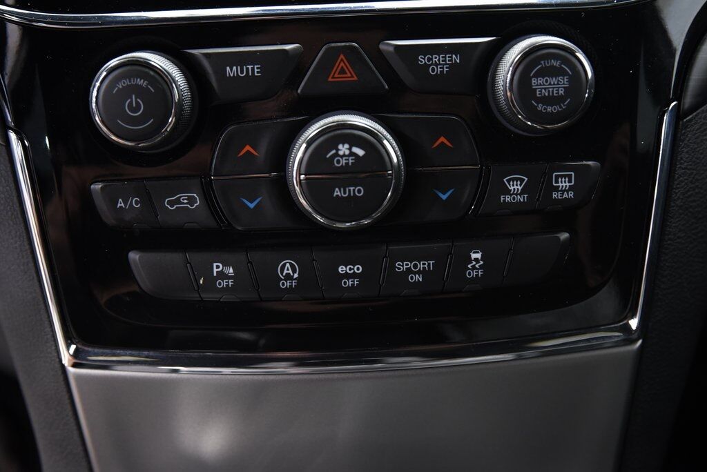 2020 Jeep Grand Cherokee Altitude Akron