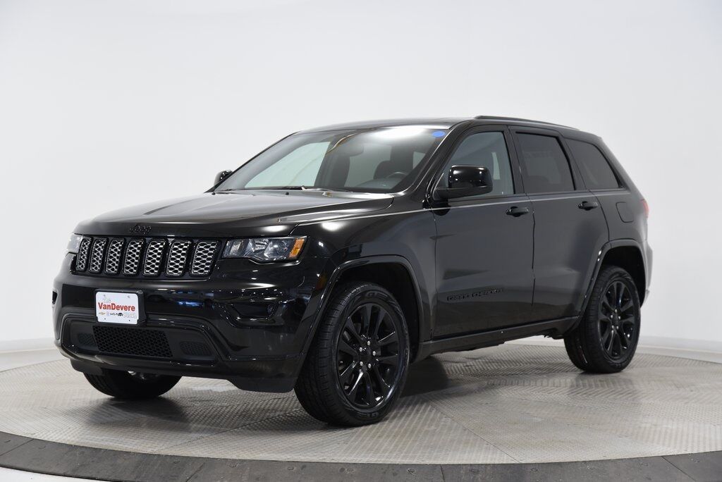 2020 Jeep Grand Cherokee Altitude Akron