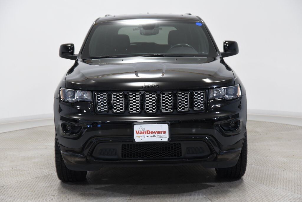 2020 Jeep Grand Cherokee Altitude Akron