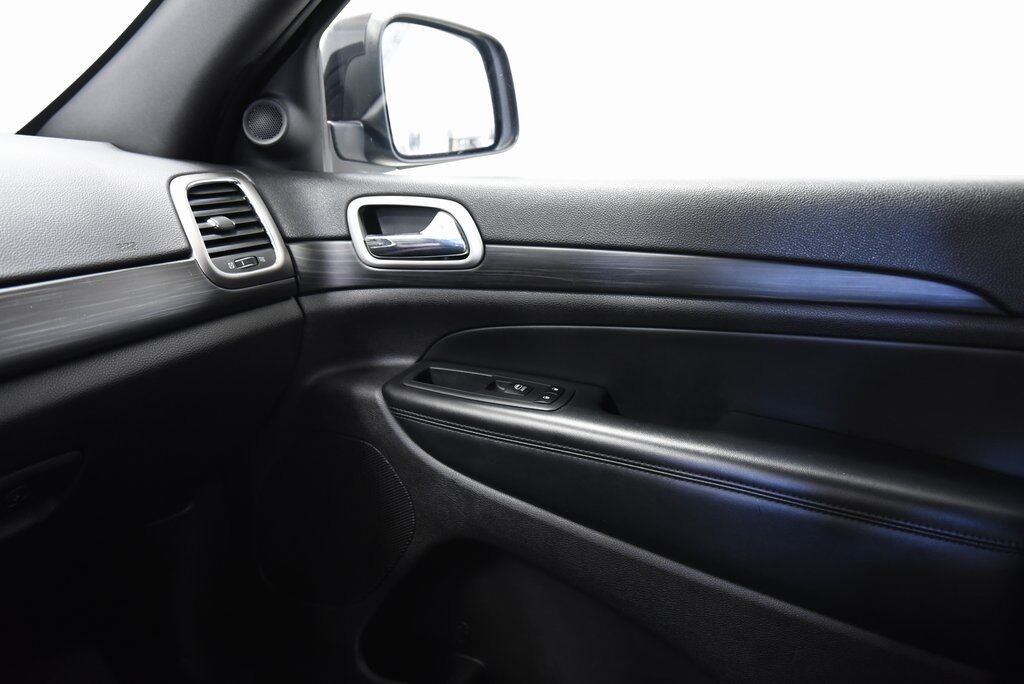 2020 Jeep Grand Cherokee Altitude Akron