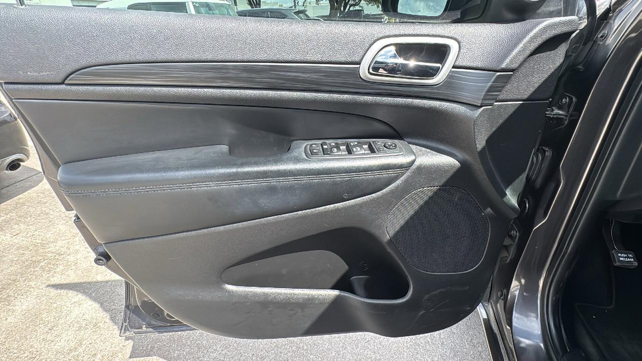 2020 Jeep Grand Cherokee Altitude  Selma TX