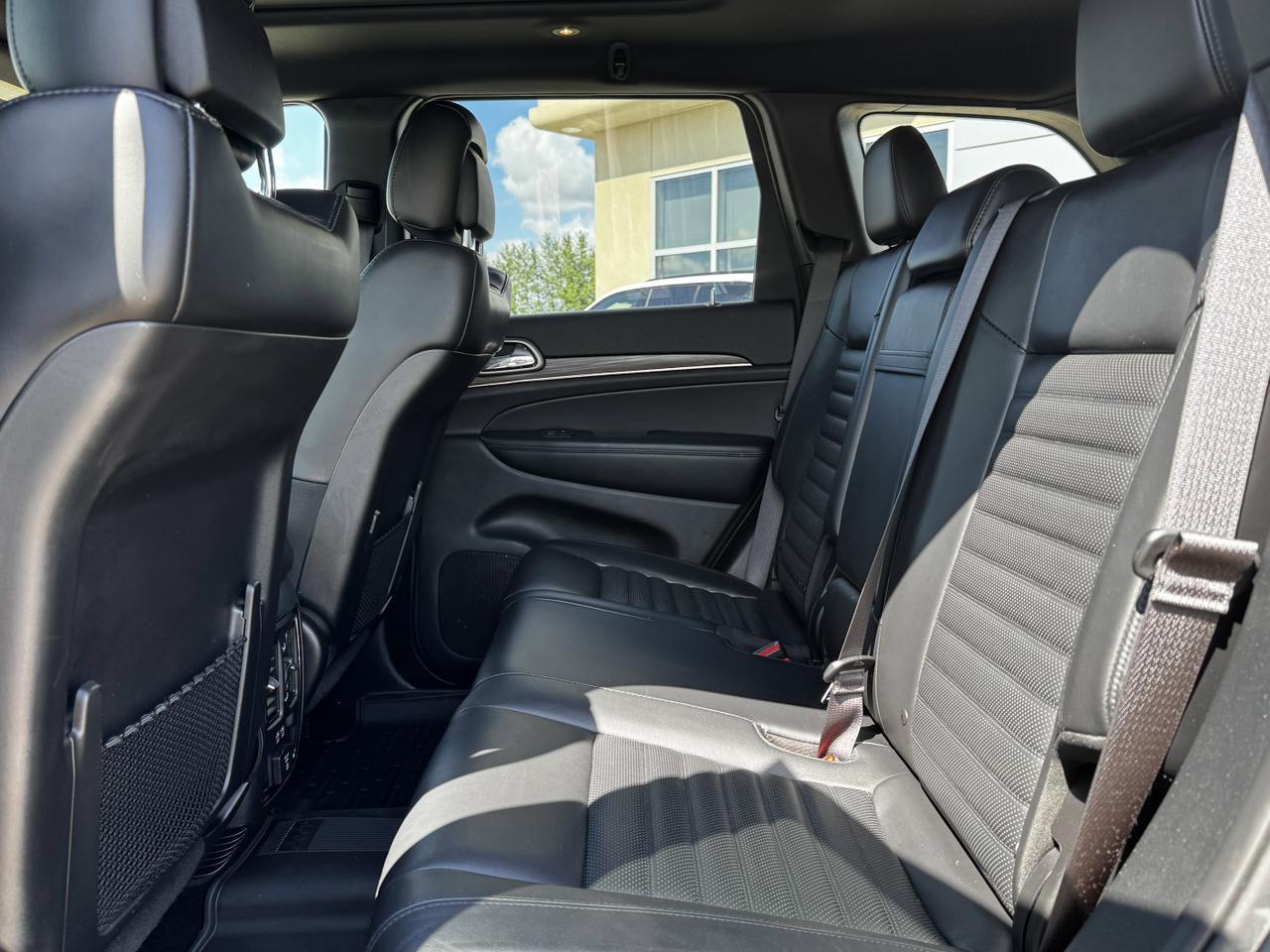 2020 Jeep Grand Cherokee Limited X 4x4 | V6 | Backup Camera | Pano Sunroof | Leather Redwater AB