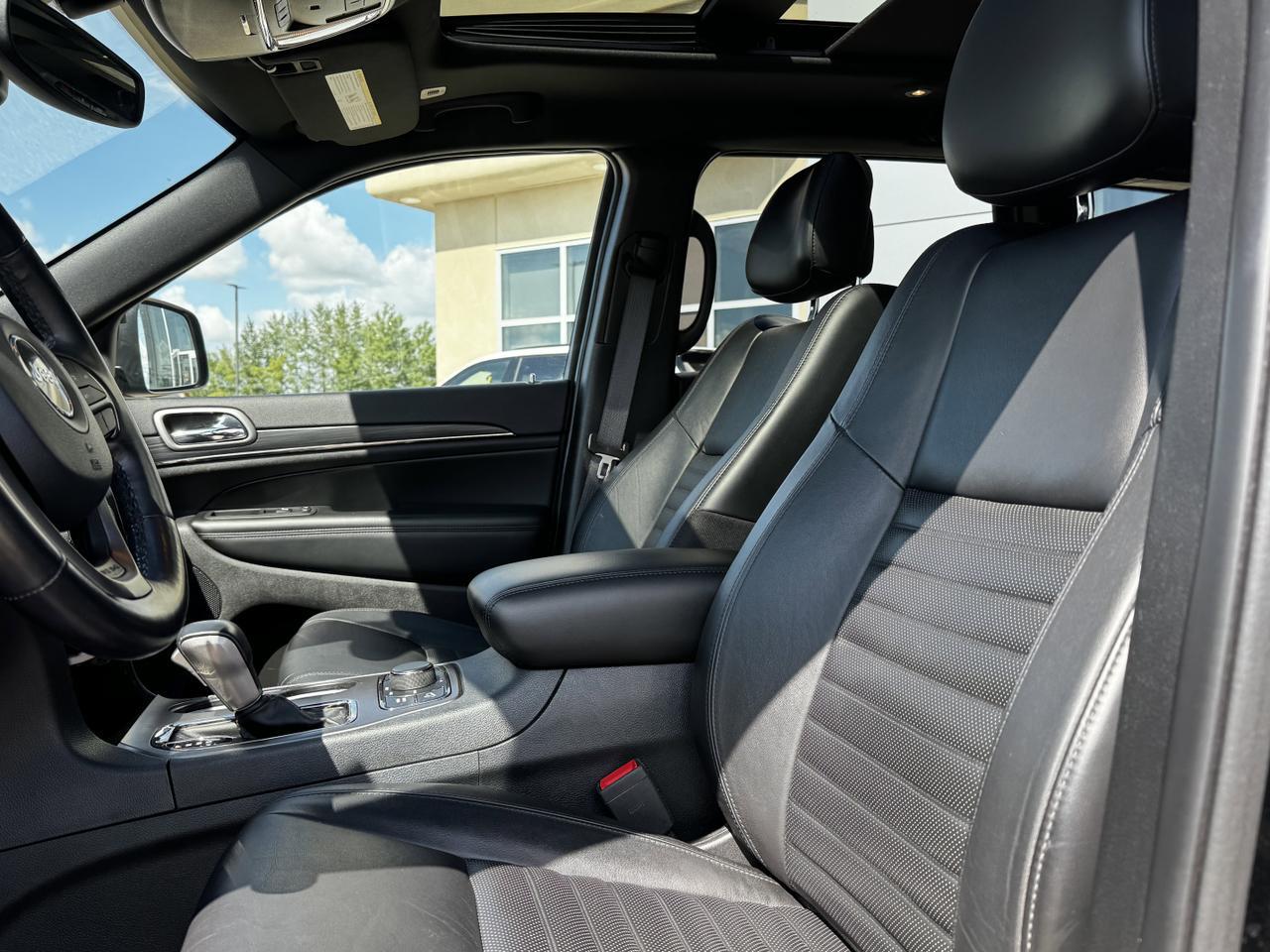 2020 Jeep Grand Cherokee Limited X 4x4 | V6 | Backup Camera | Pano Sunroof | Leather Redwater AB
