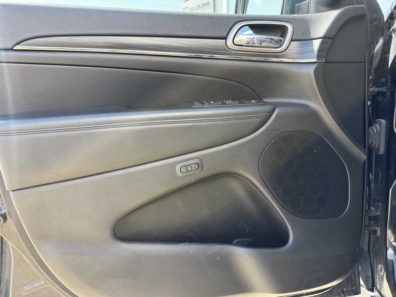 2020 Jeep Grand Cherokee Limited X 4x4 | V6 | Backup Camera | Pano Sunroof | Leather Redwater AB