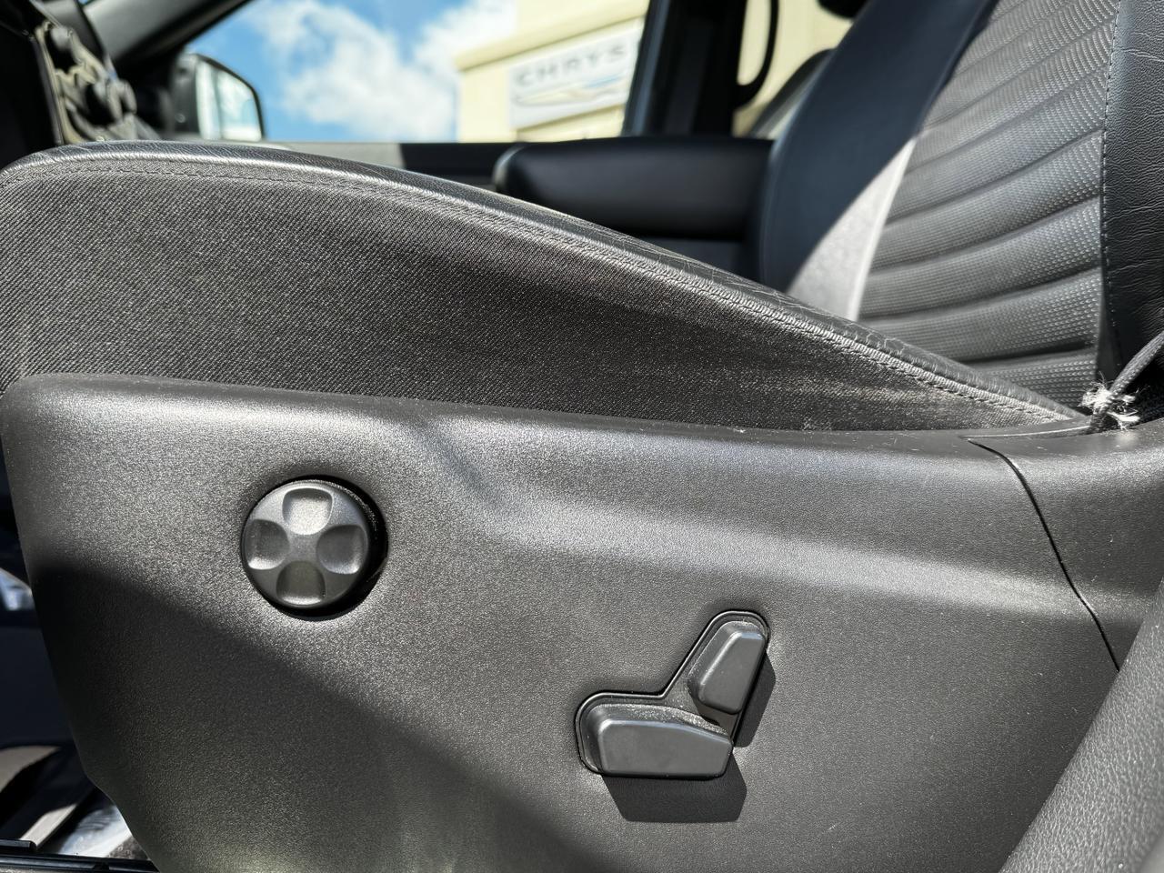 2020 Jeep Grand Cherokee Limited X 4x4 | V6 | Backup Camera | Pano Sunroof | Leather Redwater AB