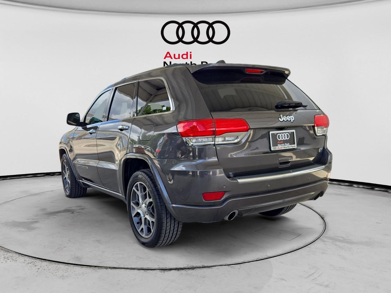 2020 Jeep Grand Cherokee Overland  Selma TX