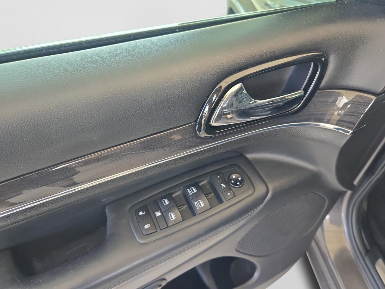2020 Jeep Grand Cherokee Overland  Selma TX