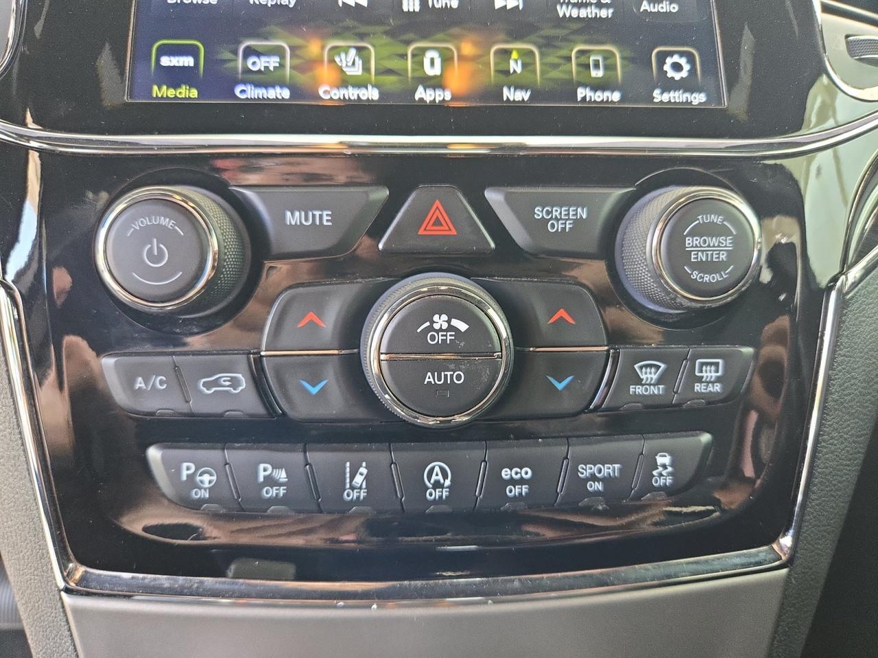 2020 Jeep Grand Cherokee Overland  Selma TX