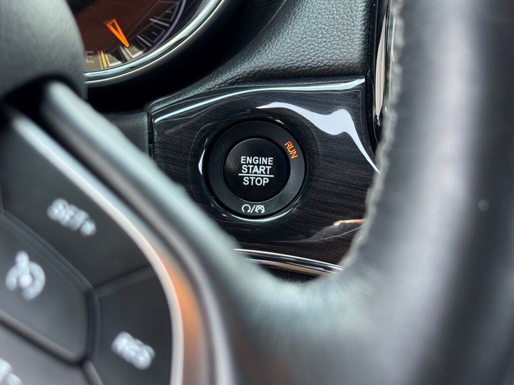 2020 Jeep Grand Cherokee Overland Chantilly VA