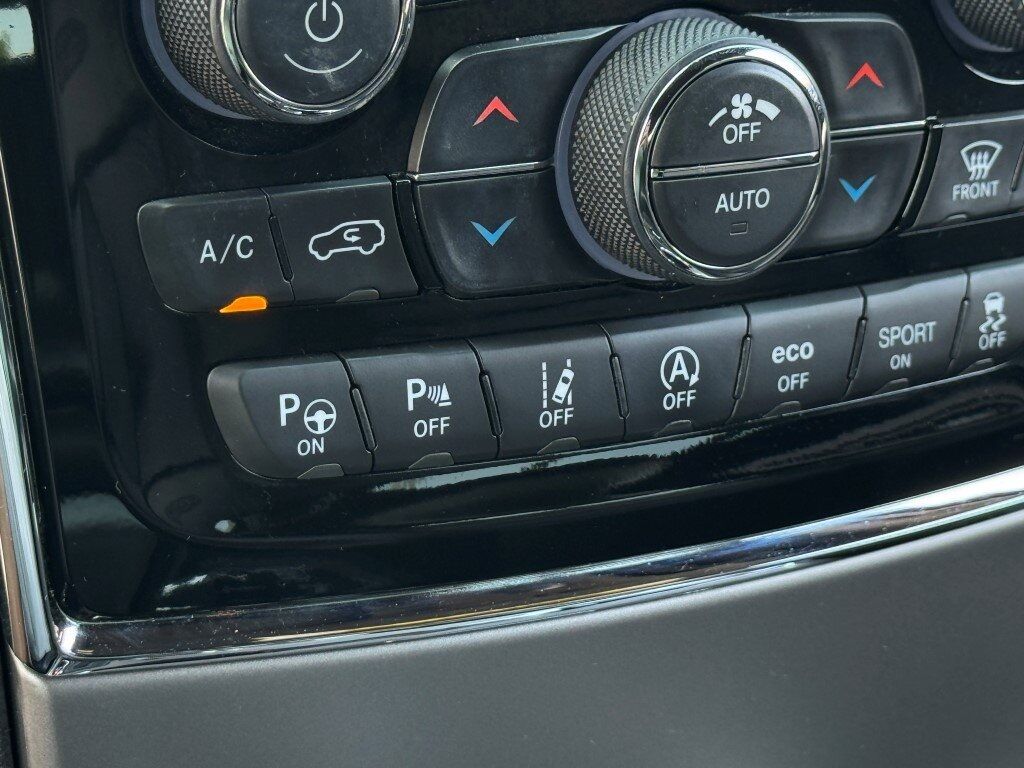 2020 Jeep Grand Cherokee Overland Chantilly VA