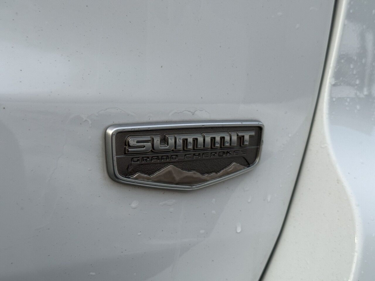 2020 Jeep Grand Cherokee Summit Fitchburg MA