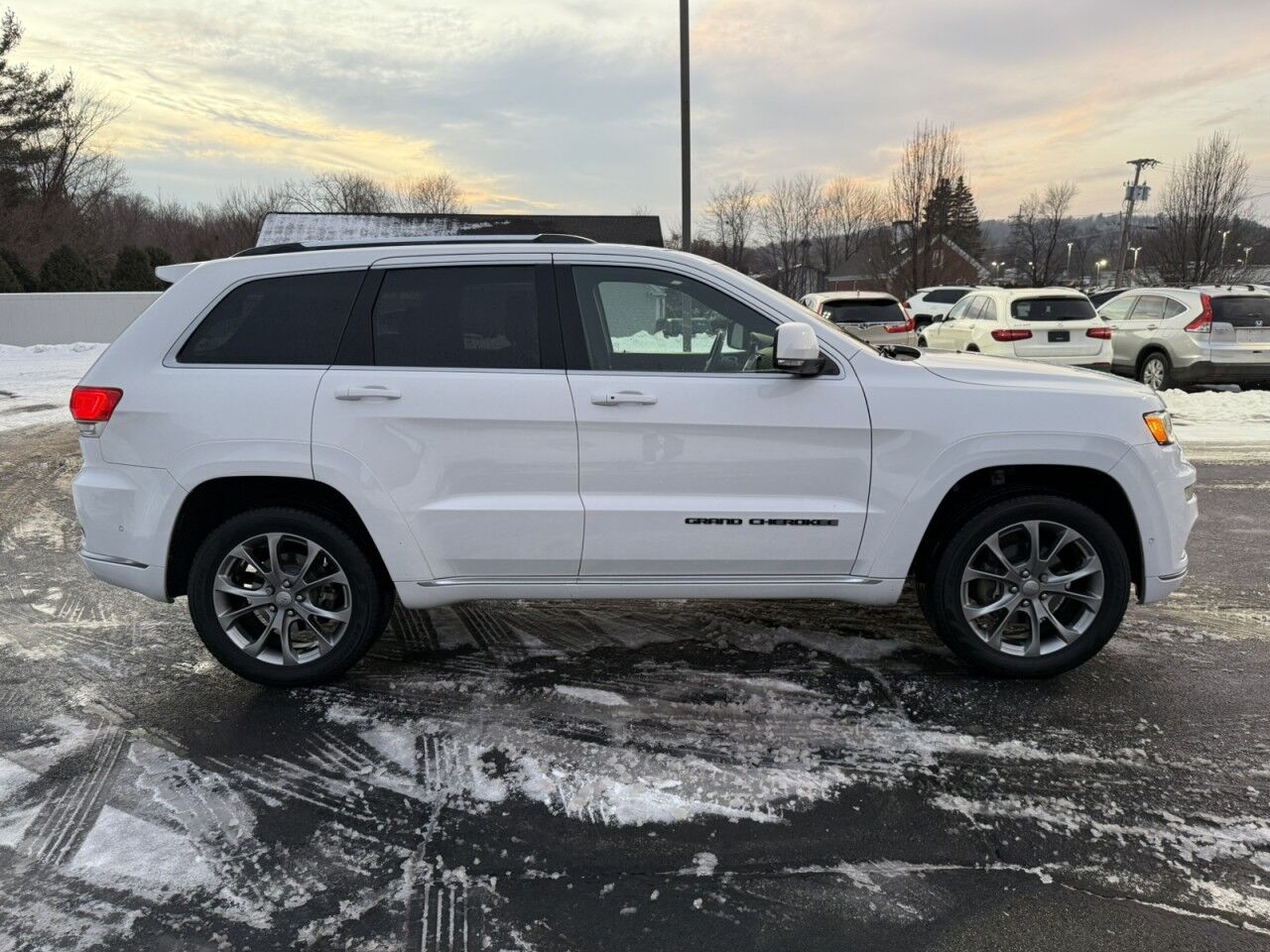 2020 Jeep Grand Cherokee Summit Fitchburg MA