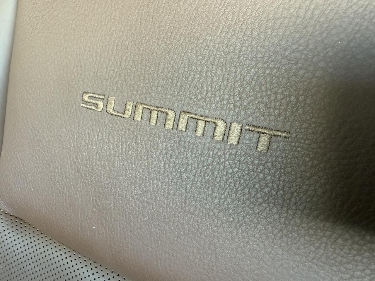 2020 Jeep Grand Cherokee Summit Knoxville TN