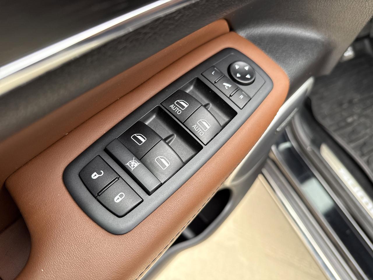 2020 Jeep Grand Cherokee Summit San Antonio TX