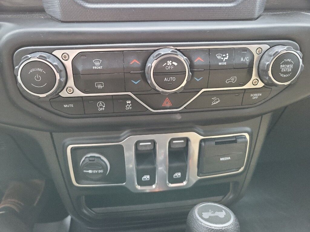 2020 Jeep Wrangler Black and Tan Owego NY