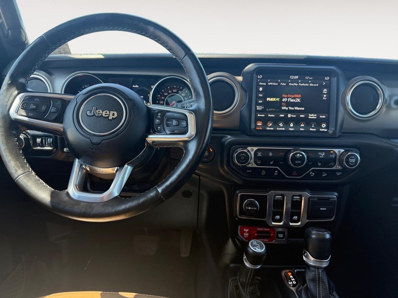 2020 Jeep Wrangler Rubicon, HEATED SEATS, HEATED STEERING WHEEL, BACKUP CAMERA, APPLE CARPLAY/ANDROID AUTO, POWER MIRRORS, BLIND SPOT ALERT, UNIVERSAL GARAGE DOOR OPENER, NAVIGATION, CLEAN CARFAX! Norfolk VA