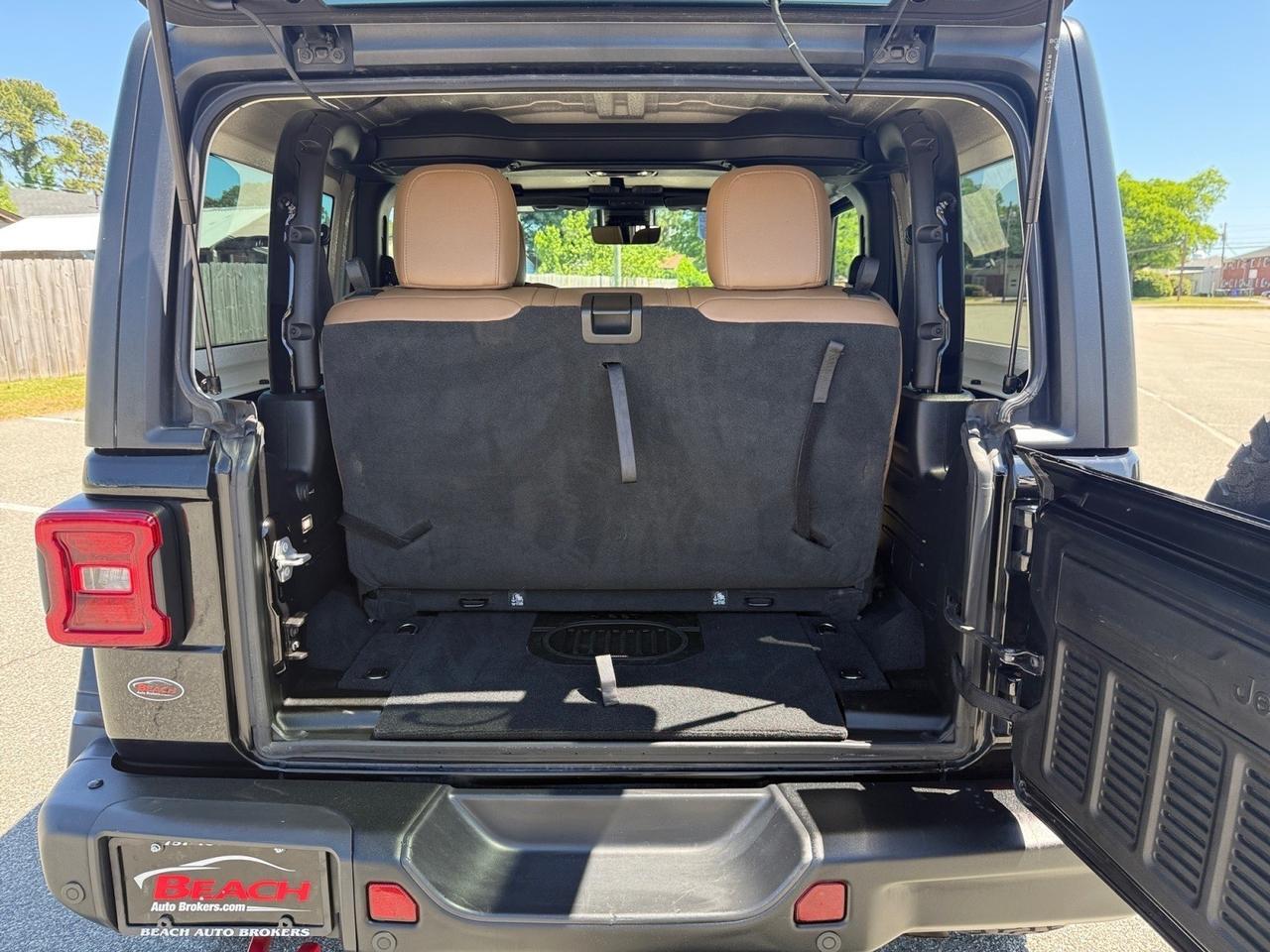 2020 Jeep Wrangler Rubicon, HEATED SEATS, HEATED STEERING WHEEL, BACKUP CAMERA, APPLE CARPLAY/ANDROID AUTO, POWER MIRRORS, BLIND SPOT ALERT, UNIVERSAL GARAGE DOOR OPENER, NAVIGATION, CLEAN CARFAX! Norfolk VA